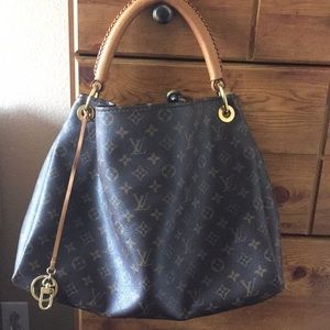 SALE TODAY!🔥ARTSY🔥 mm discontinued Louis Vuitton